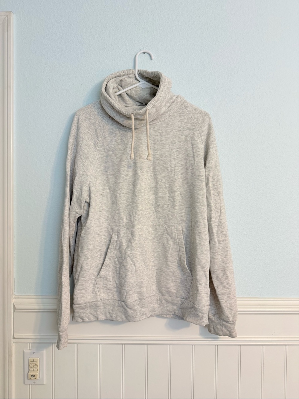H&M Light Gray Turtleneck Pullover Hoodie